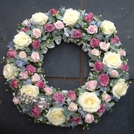 Pastel Wreath Ring